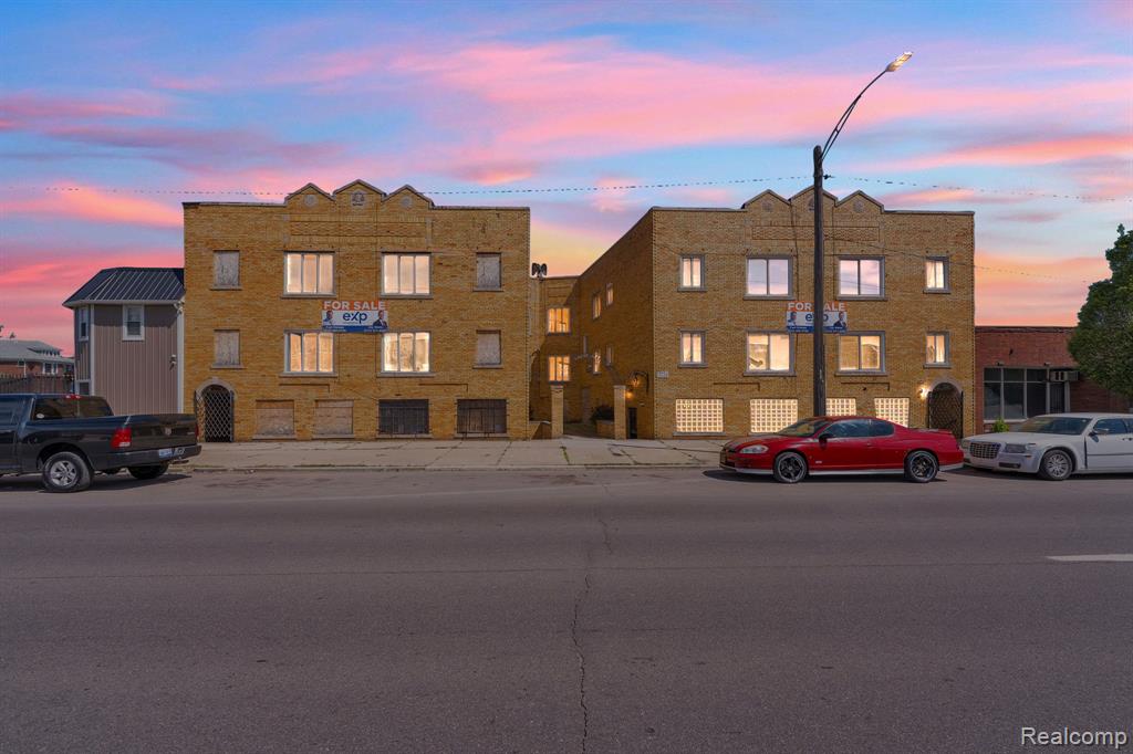 15523 Mack Avenue, Detroit, MI 48224