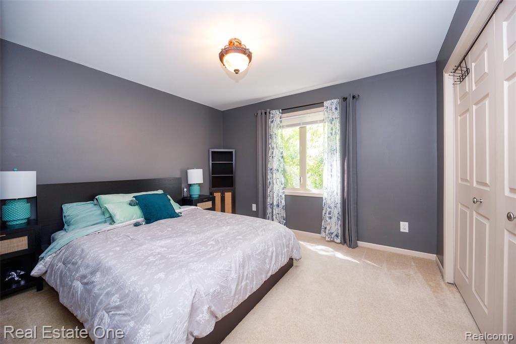 3481 Castlewood Court, Wixom, MI — Photo 51