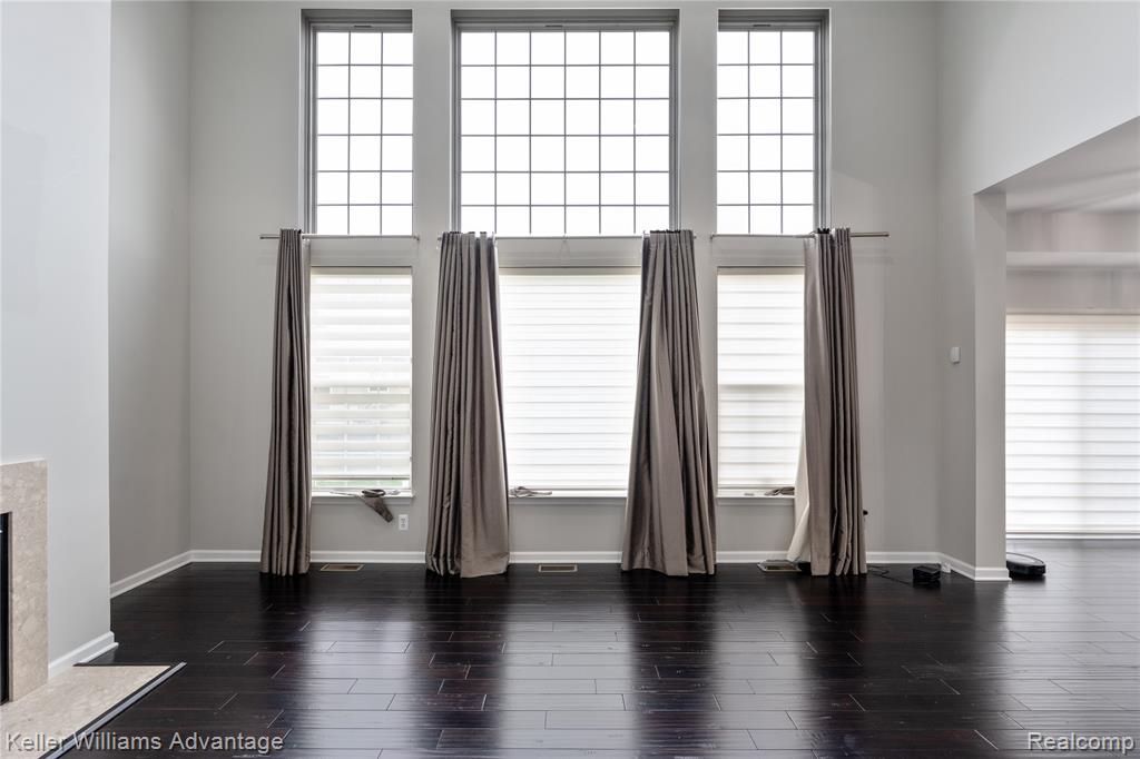 27460 Belgrave Place, Novi, MI — Photo 11