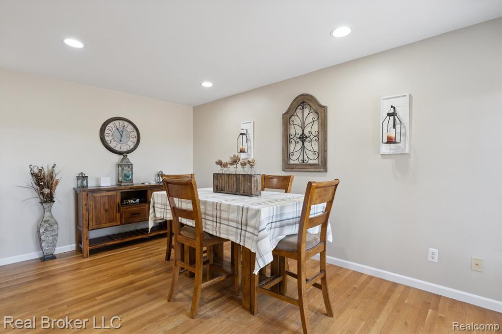 6097 High Valley Drive, White Lake, MI 48383 — Photo 15