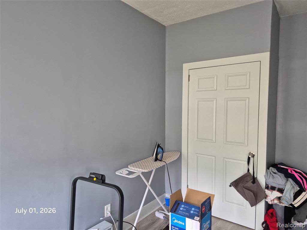 1583 Hurlbut Street, Detroit, MI 48214 — Photo 7