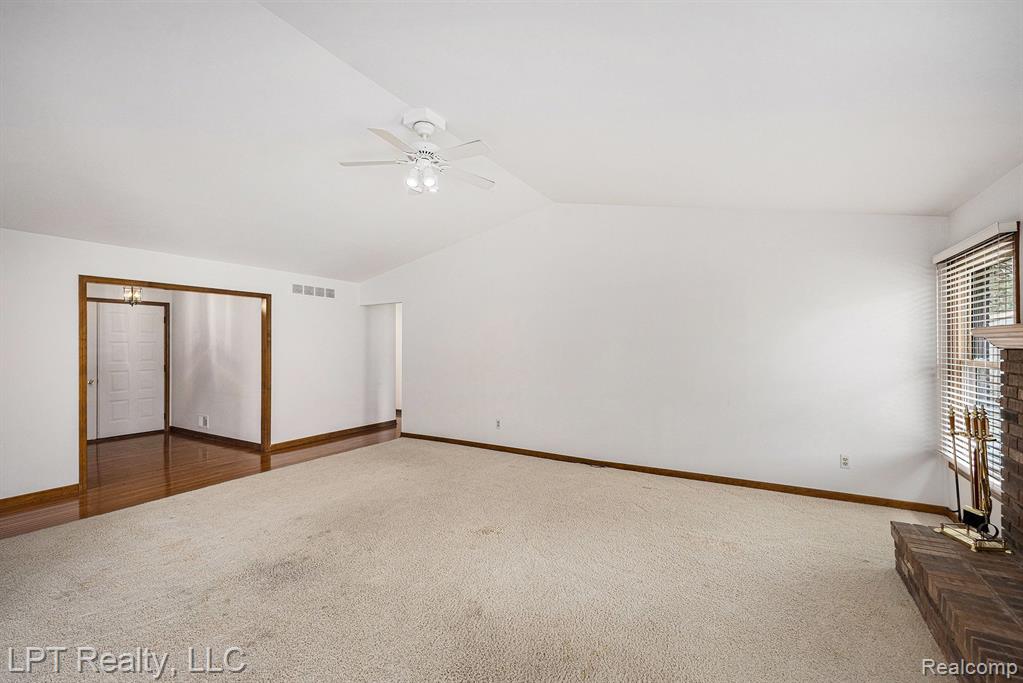 61867 WOODFIELD Way, Washington, MI — Photo 11