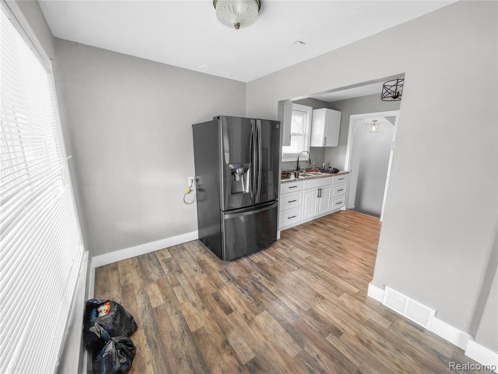 6395 Stahelin Avenue, Detroit, MI 48228 — Photo 7