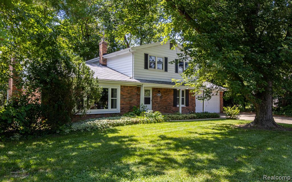 4154 Knollwood Drive, Grand Blanc, MI 48439 — Photo 2