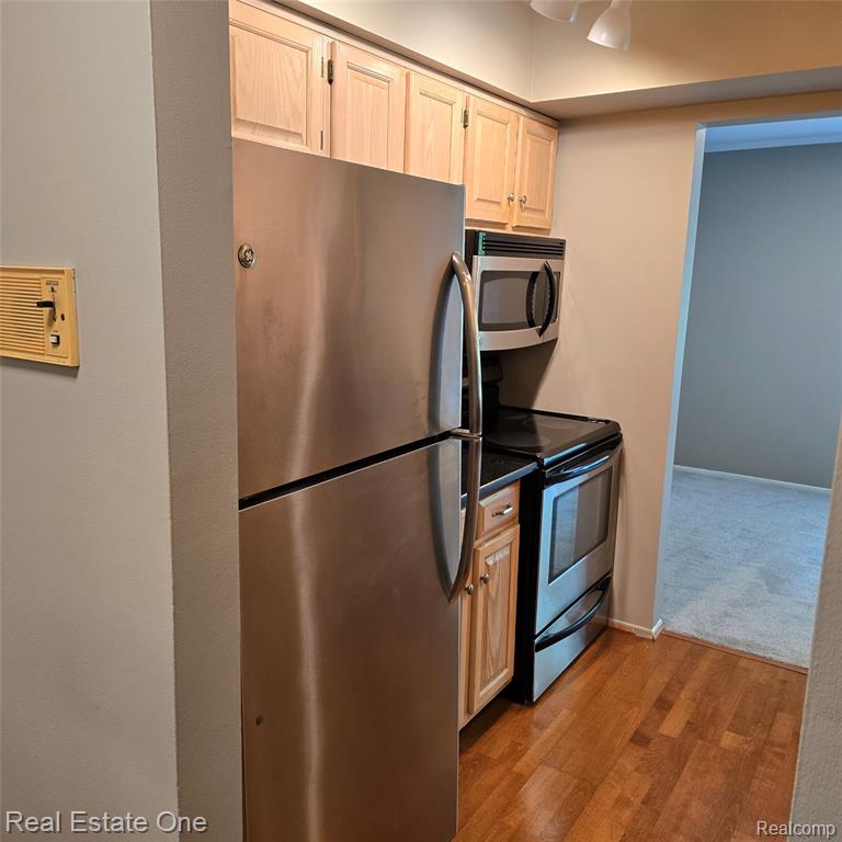 770 E Fox Hills Drive W, Bloomfield Hills, MI 48304 — Photo 18