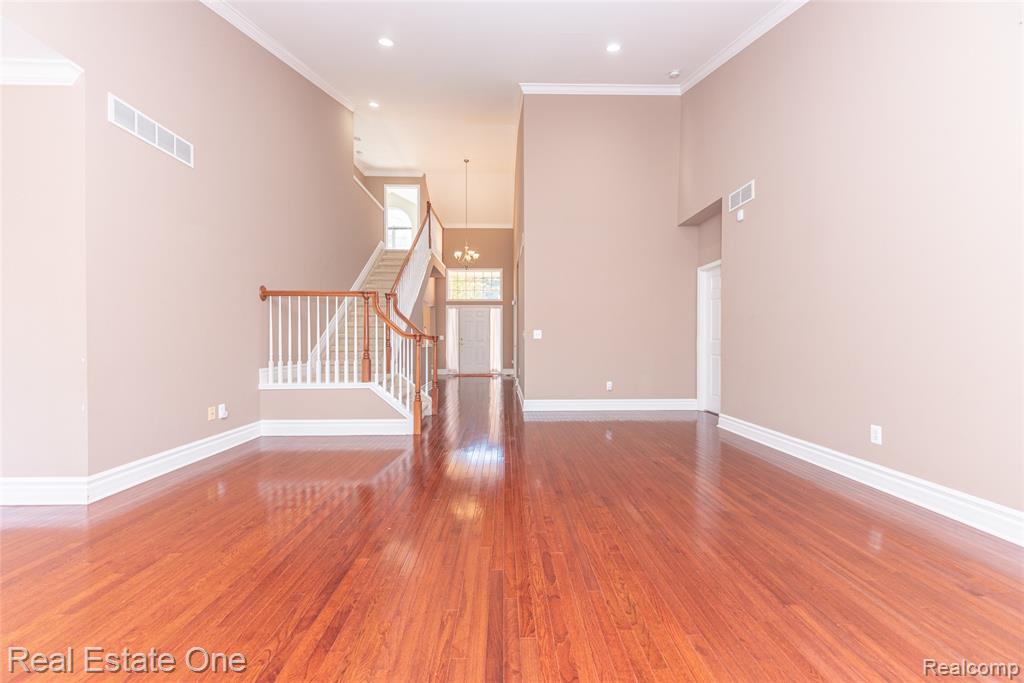 26610 Valhalla Drive, Farmington Hills, MI 48331 — Photo 34