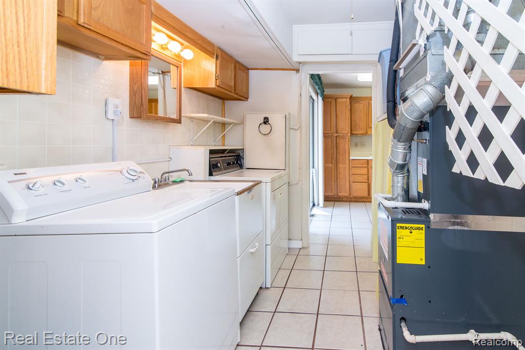 4049 MEIGS Avenue, Waterford, MI 48329 — Photo 13