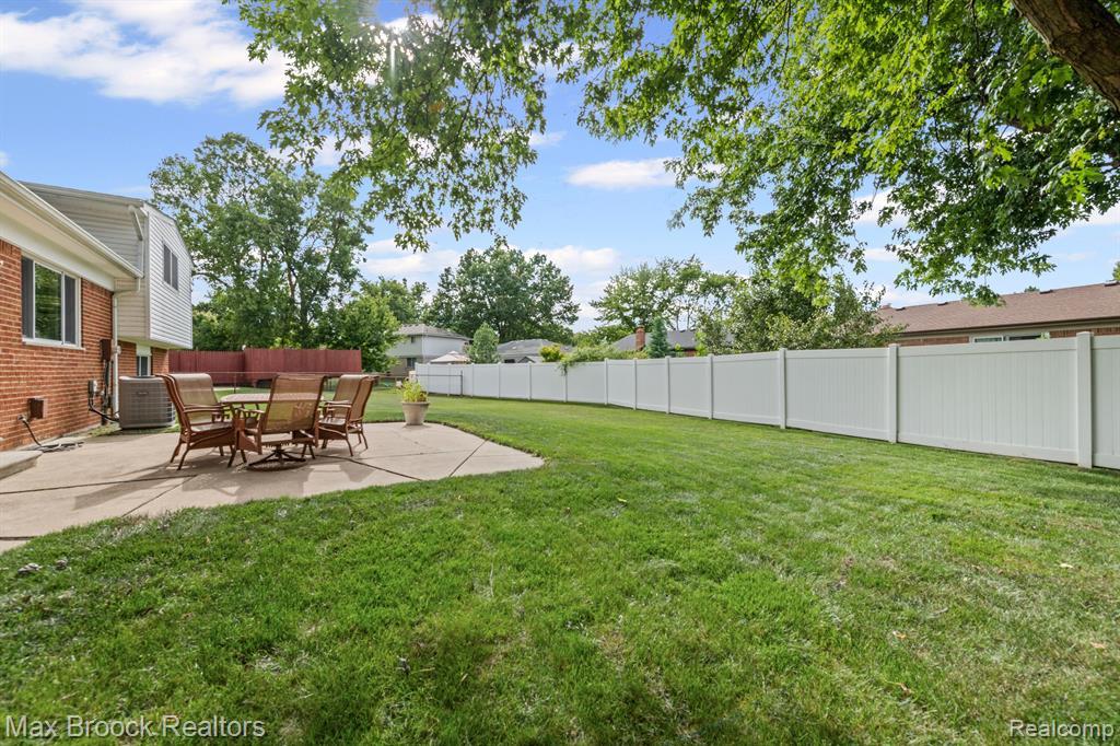 44018 Bannockburn Drive, Canton, MI 48187 — Photo 2