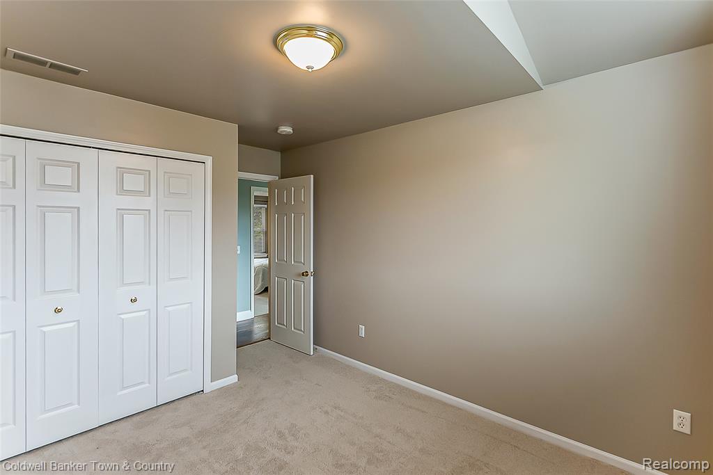 9344 Huron Park Drive, Brighton, MI 48116 — Photo 25