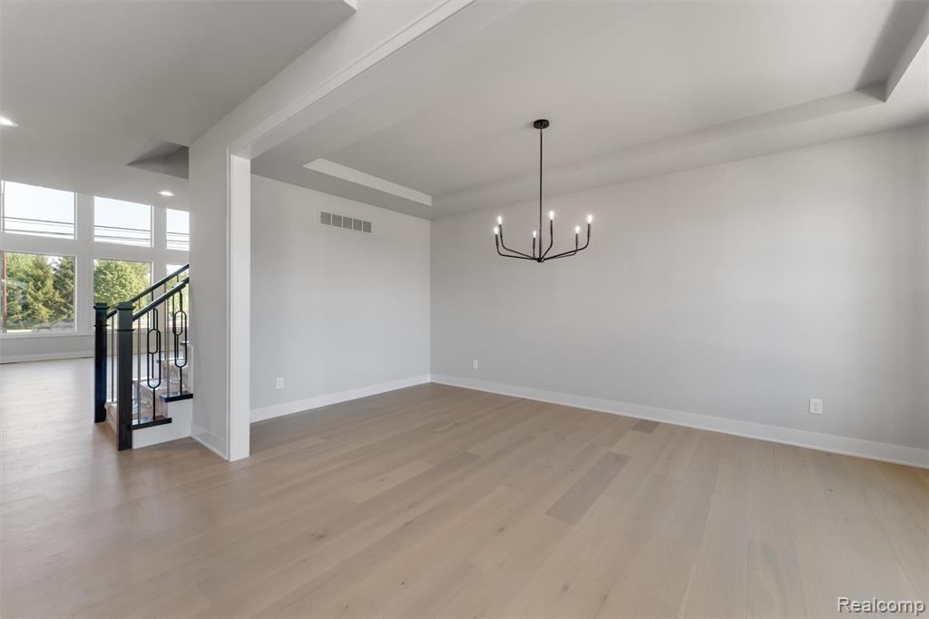 3989 Capstan Ct, Troy, MI 48083 — Photo 2