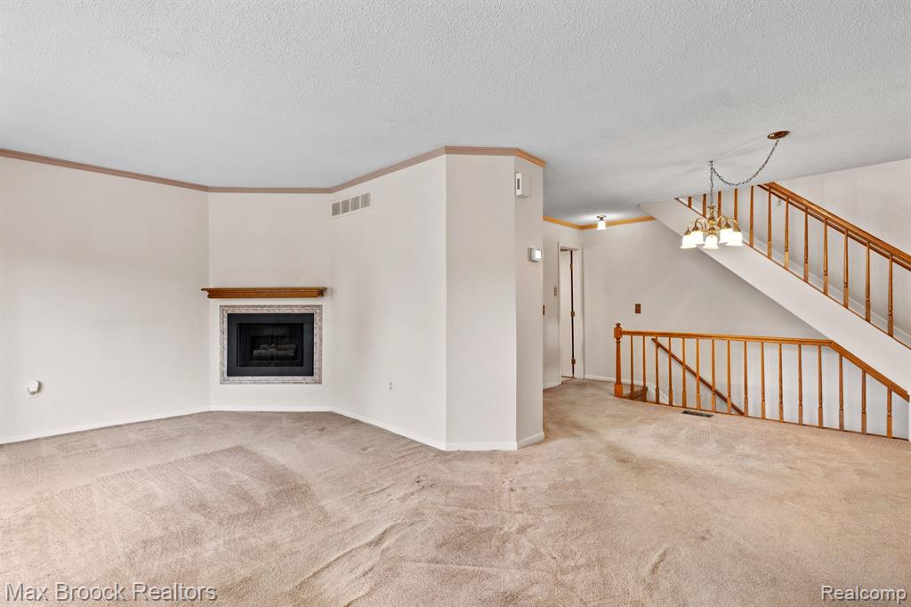 42255 OLD POND Circle, Plymouth, MI 48170 — Photo 4