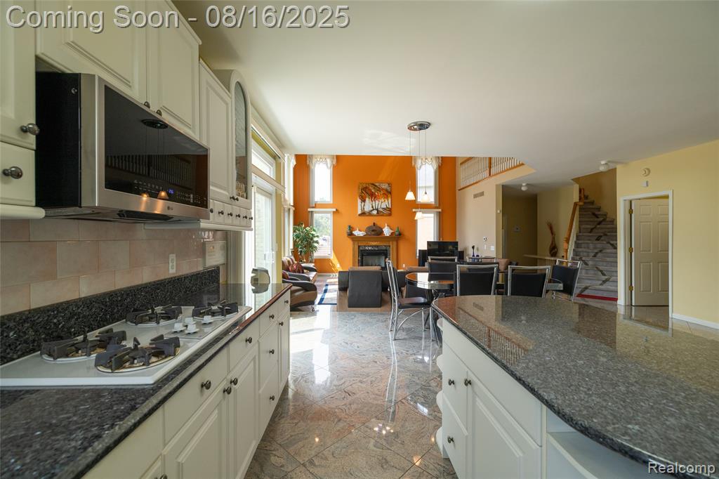 43281 Chester Drive, Sterling Heights, MI 48314 — Photo 28