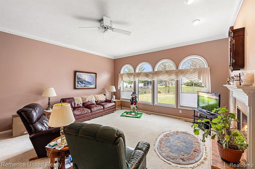 686 W CALEDONIA Street, Howell, MI 48843 — Photo 30