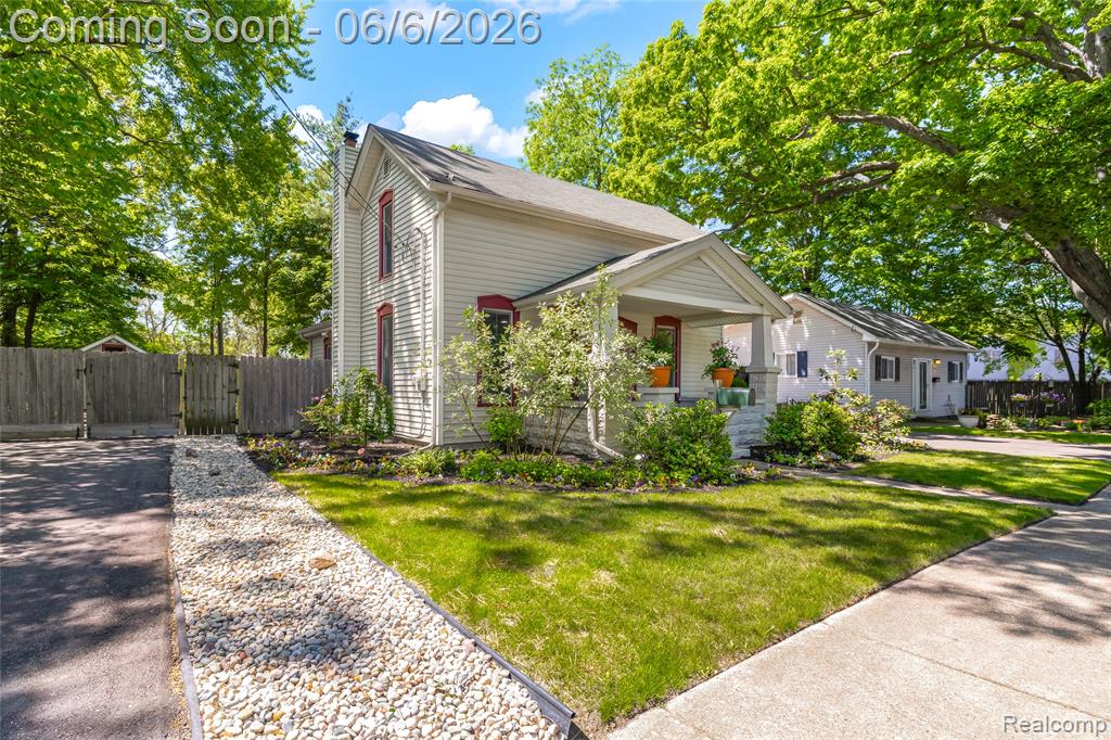 406 E Sherman Street, Holly, MI 48442 — Photo 3