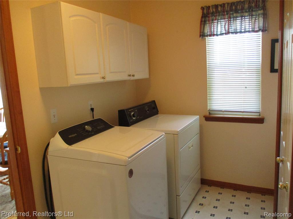 9153 Lakewood Drive, Whitmore Lake, MI 48189 — Photo 18