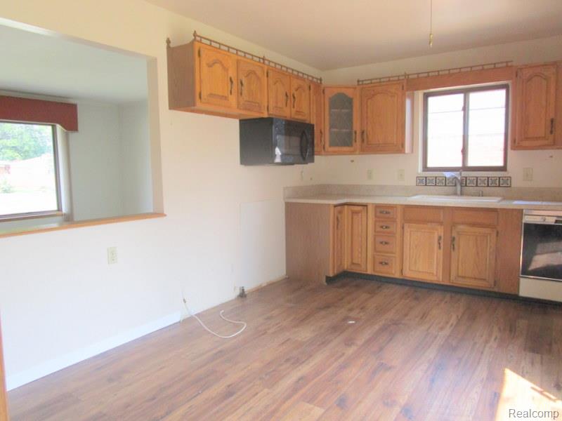 4460 Buckingham, Warren, MI 48092 — Photo 9