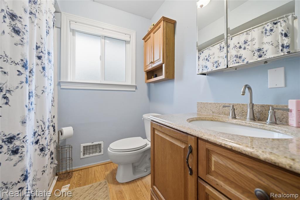 2276 Lakewood Way, Pinckney, MI 48169 — Photo 26