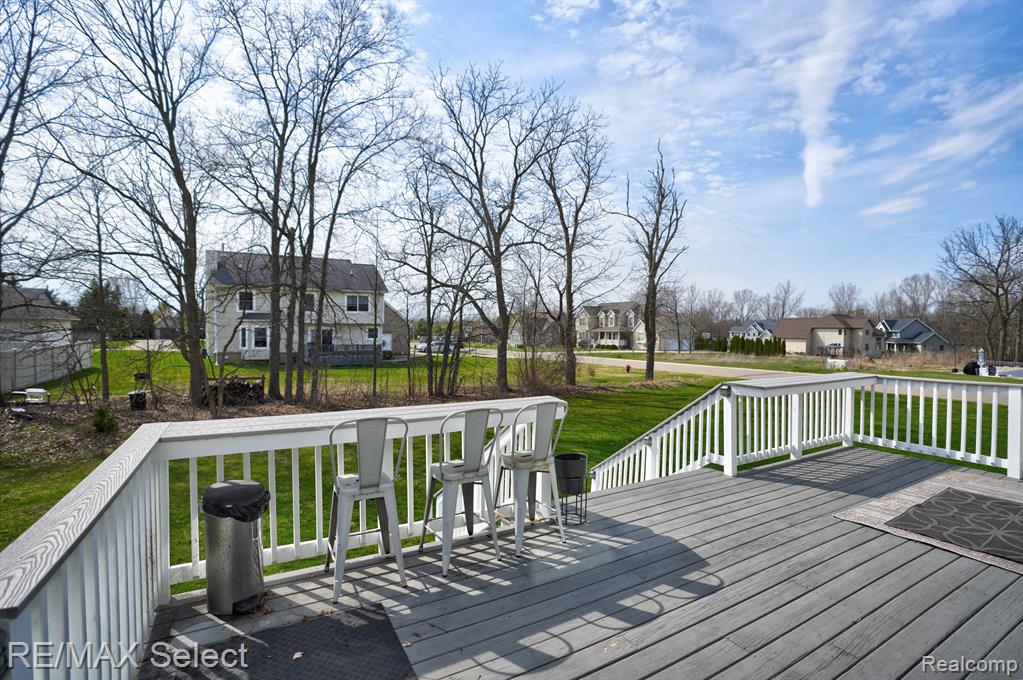 9212 HIDDEN OAKS Drive, Grand Blanc, MI 48439 — Photo 30