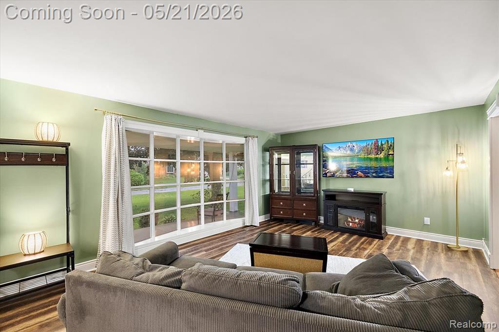 8785 Annsbury Drive, Shelby Twp, MI 48316 — Photo 9