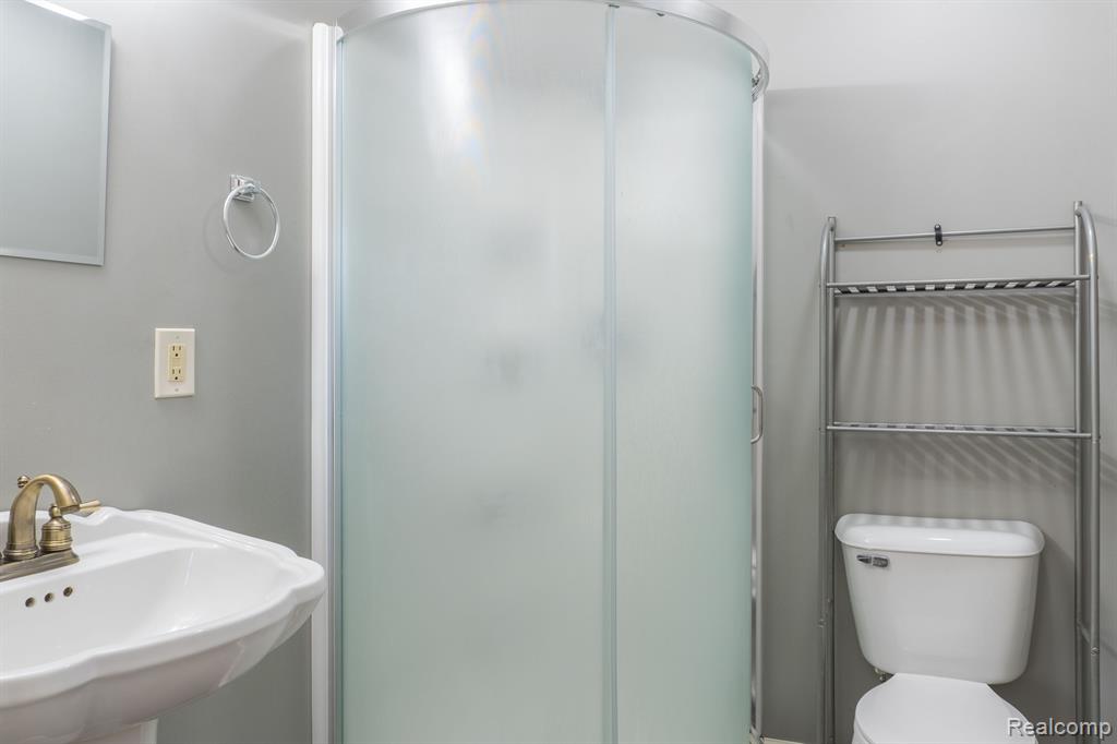2546 CARLTON Drive, Ann Arbor, MI 48108 — Photo 14