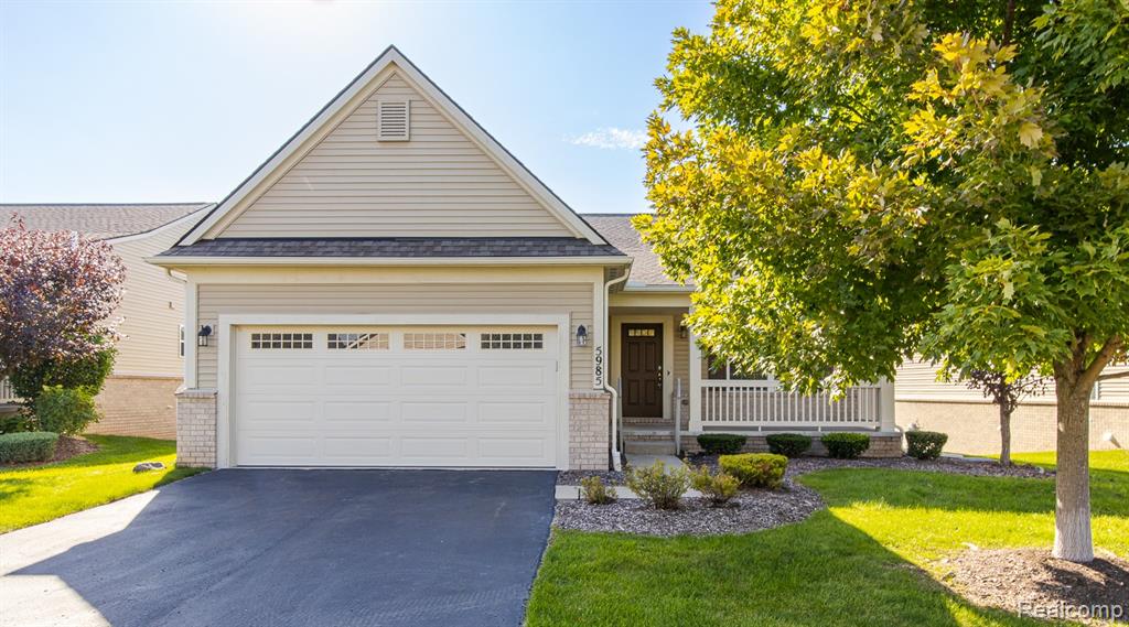 5985 Baypointe Boulevard, Clarkston, MI — Photo 2