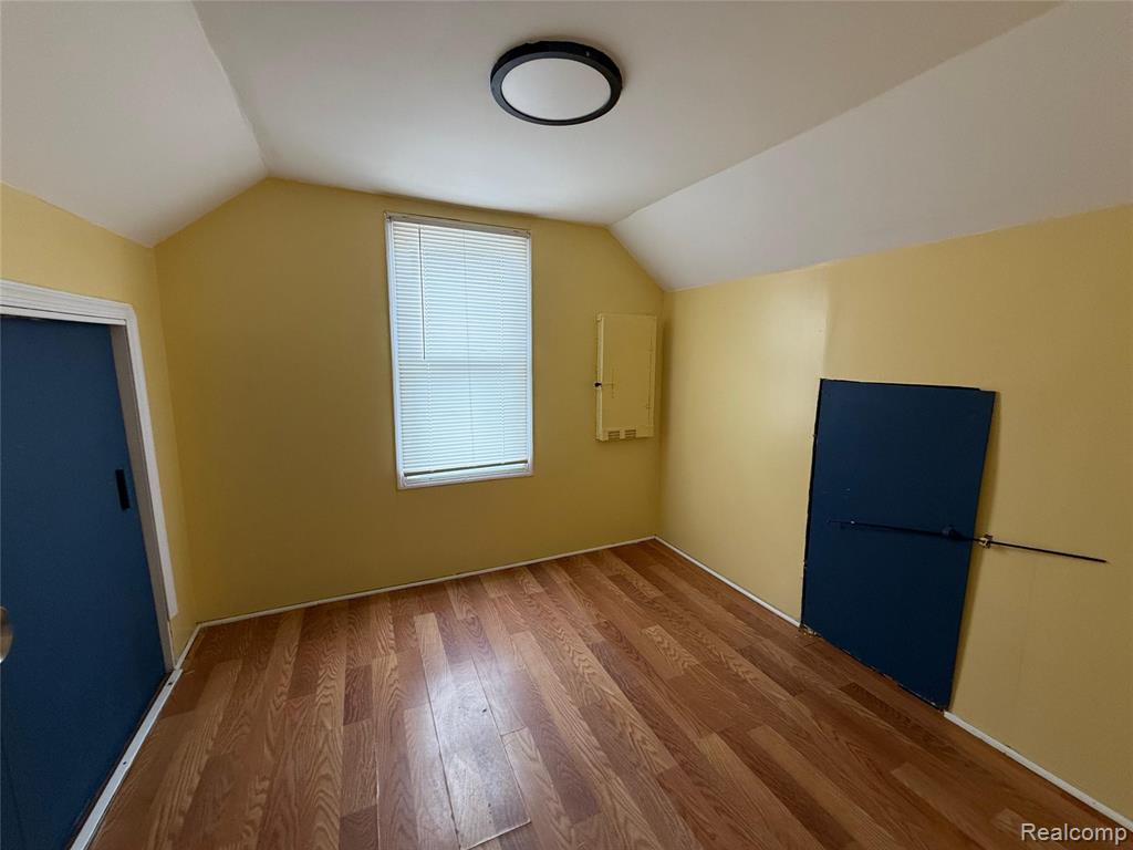 8209 Orchard Avenue, Warren, MI 48089 — Photo 13