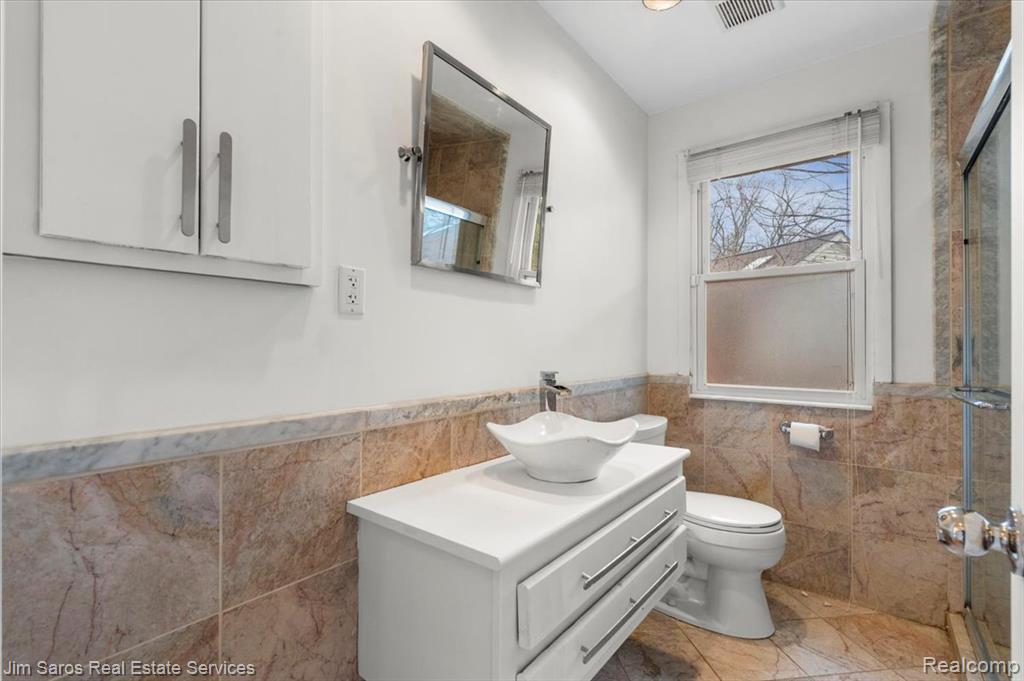 463 Elizabeth Court, Grosse Pointe Farms, MI 48236 — Photo 9
