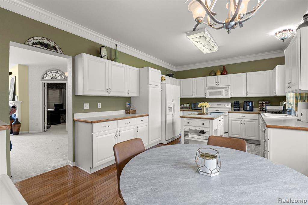 6 Bradford Court, Dearborn, MI 48126 — Photo 16