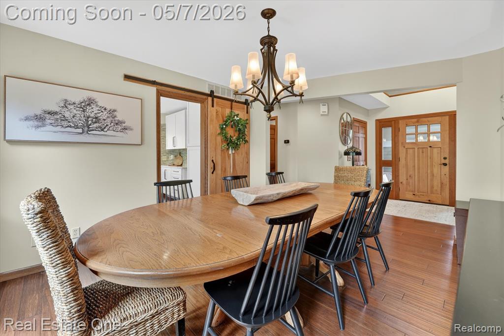 38967 Holsworth Court, Farmington, MI 48331 — Photo 13