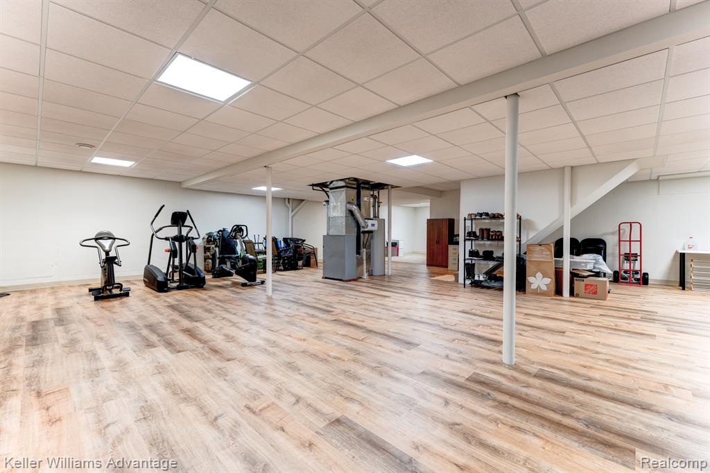 40807 Lenox Park Drive, Novi, MI 48377 — Photo 30