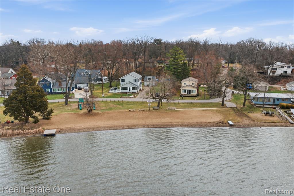 2276 Lakewood Way, Pinckney, MI 48169 — Photo 34