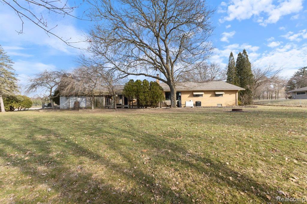 68864 WINGATE Drive, Washington, MI 48095 — Photo 2