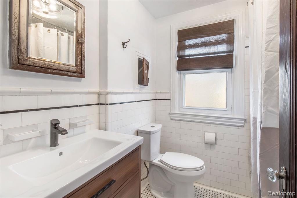 5 WENONAH Drive, Pontiac, MI 48341 — Photo 18