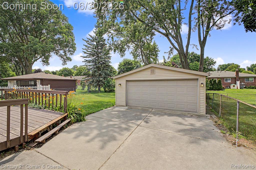 42519 Applecreek Drive, Plymouth, MI 48170 — Photo 36