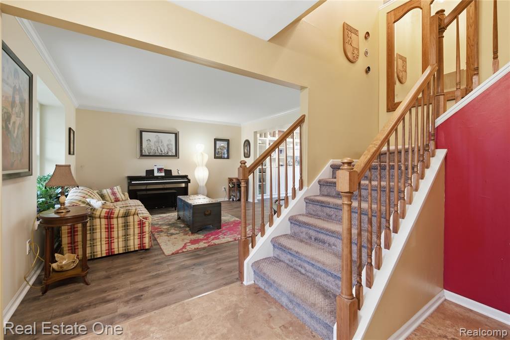 8135 Kimble Drive, Pinckney, MI 48169 — Photo 3