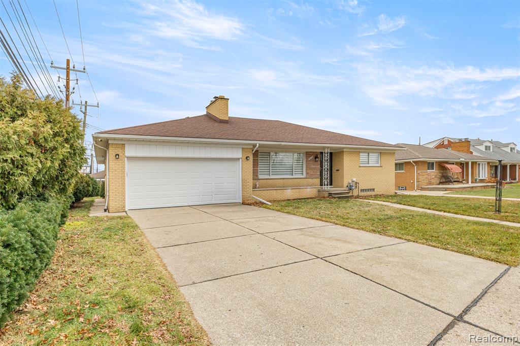 5635 Belmont Avenue, Dearborn Heights, MI 48127 — front exterior