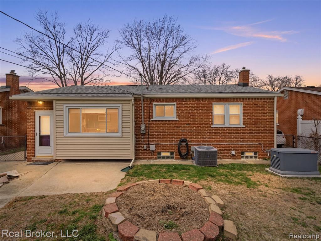 1584 Beaupre Avenue, Madison Heights, MI 48071 — Photo 5