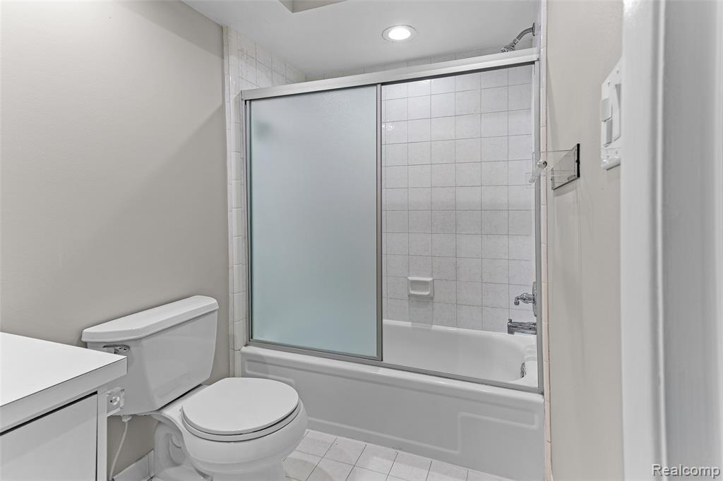 5317 Fairway Lane, West Bloomfield, MI 48323 — Photo 21