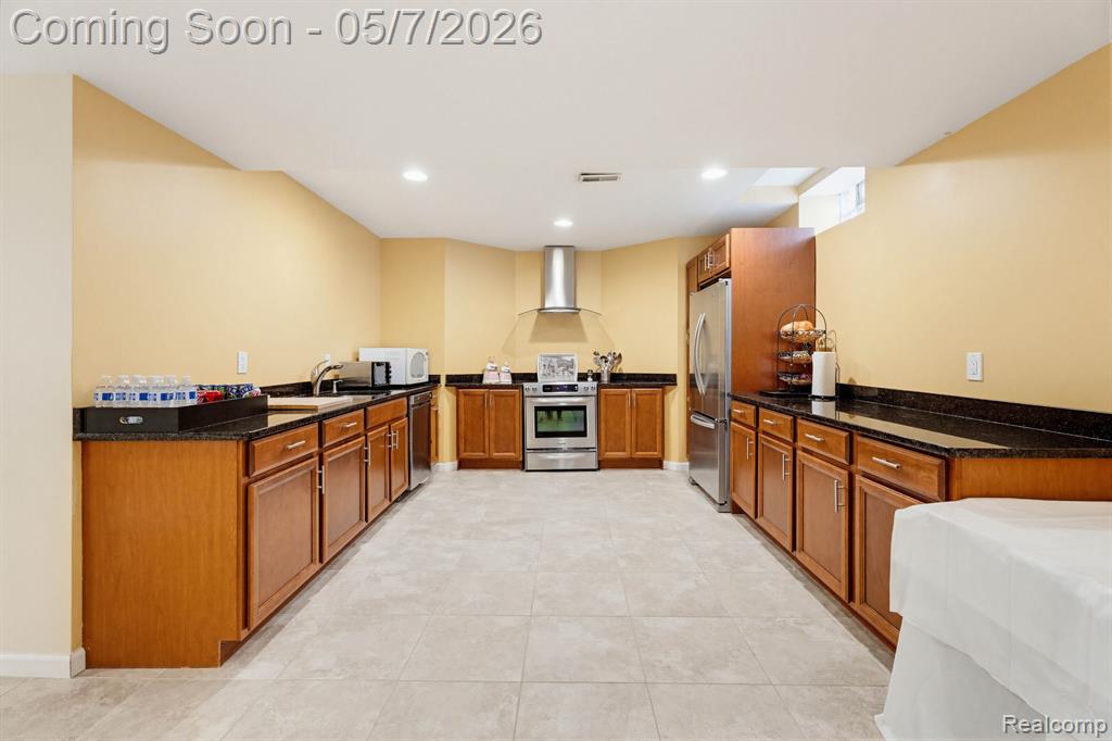 43376 Chester Drive, Sterling Heights, MI 48314 — Photo 46