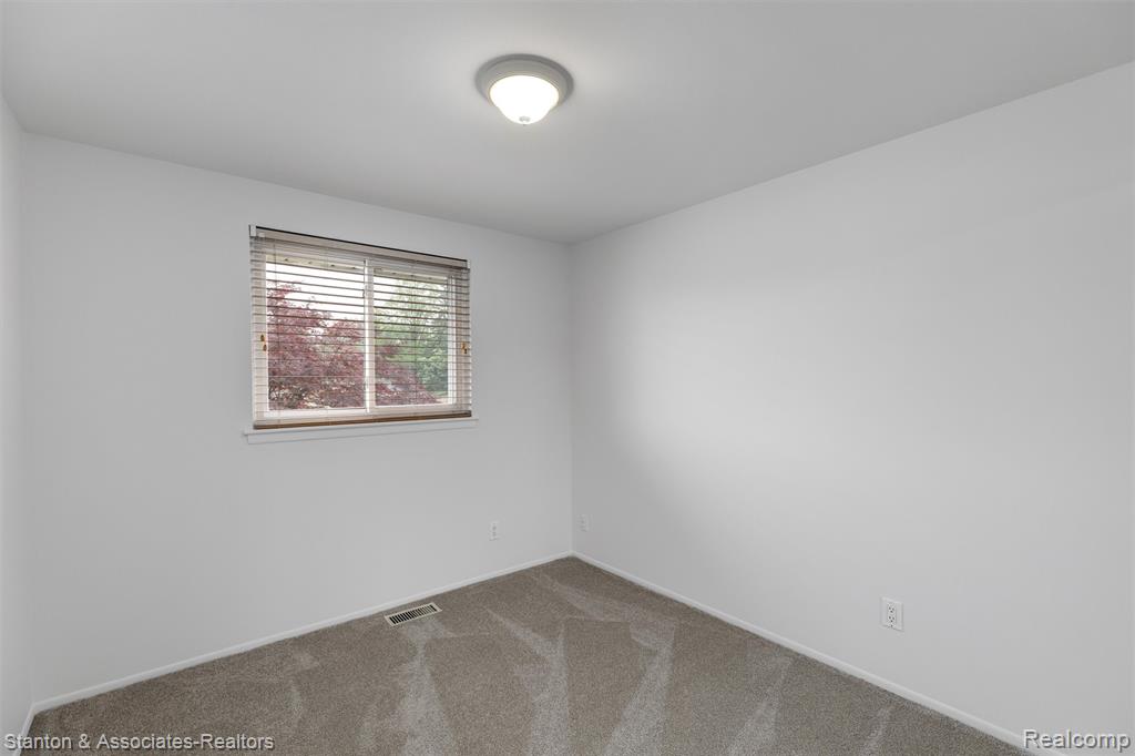 608 Woodlawn Avenue, Royal Oak, MI 48073 — Photo 26