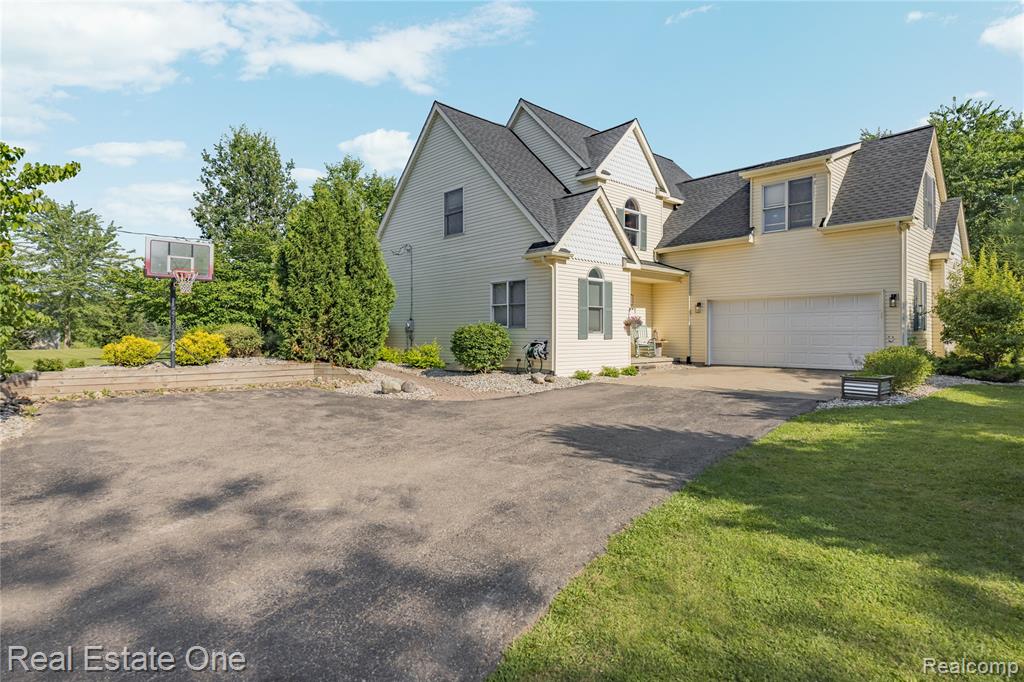 9210 Hickory Ridge Road, Holly, MI 48442 — Photo 2