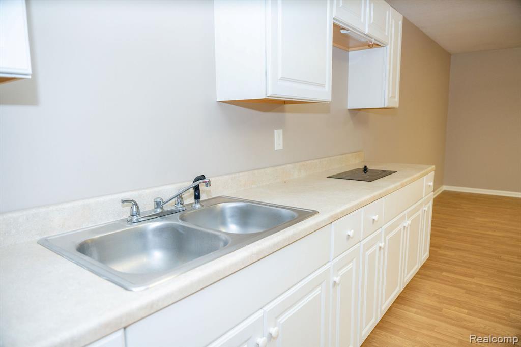 9887 W HIGGINS LAKE Drive, Roscommon, MI 48653 — Photo 29