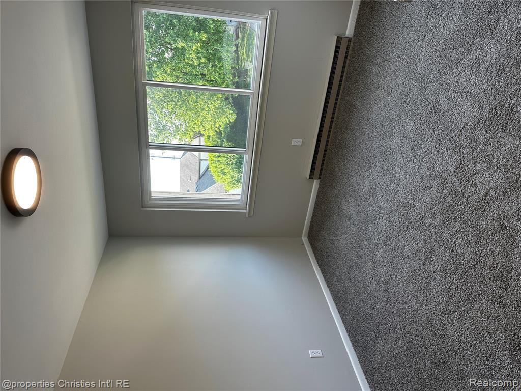 7040 Villa Drive, 6, Waterford, MI 48327 — Photo 13