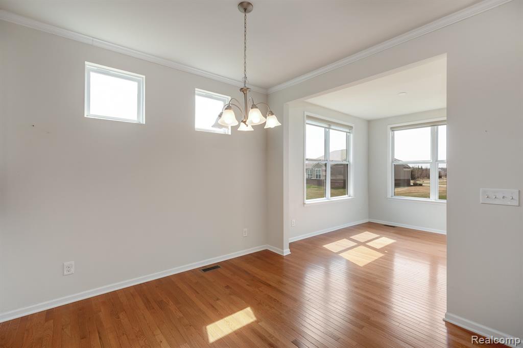9336 SAINT ANDREWS Drive, Grand Blanc, MI 48439 — Photo 8