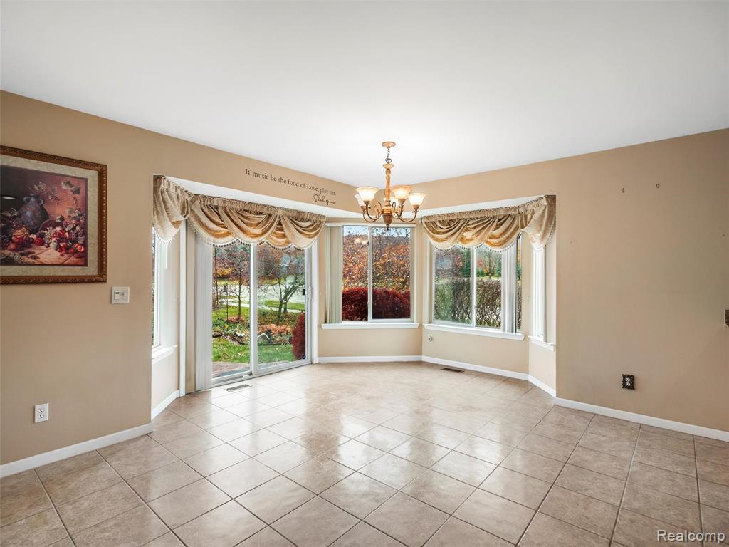 50100 Victoria Place, Macomb, MI 48044 — Photo 15