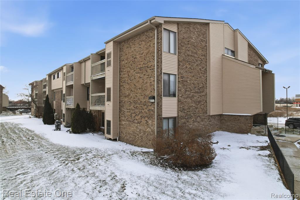 30475 W 14 Mile Road, 77, Farmington Hills, MI 48334 — Photo 34