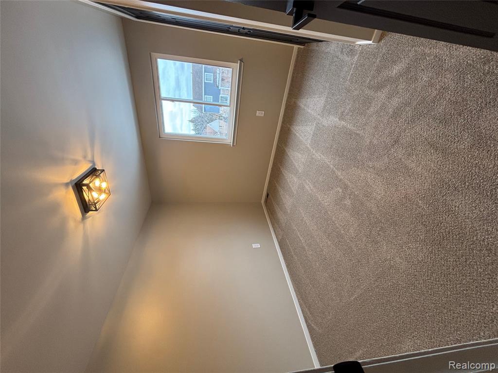 8821 Knolson Avenue, Livonia, MI 48150 — Photo 31