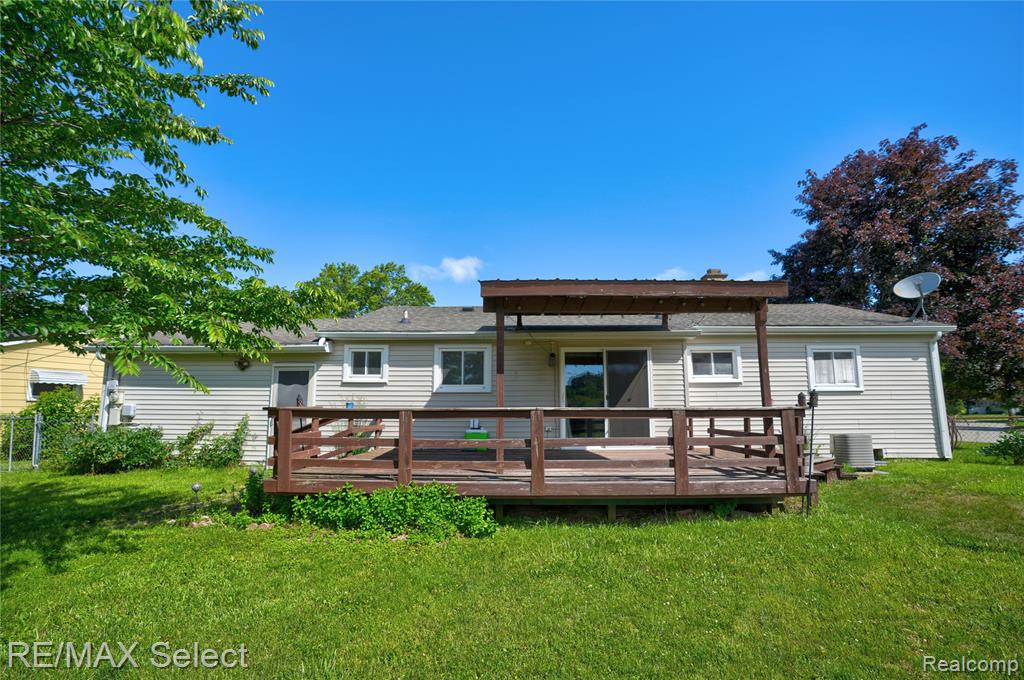 574 Poplar Street, Clio, MI 48420 — Photo 8