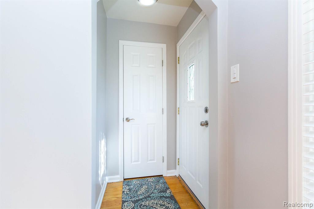 9648 STERLING Avenue, Allen Park, MI 48101 — Photo 5