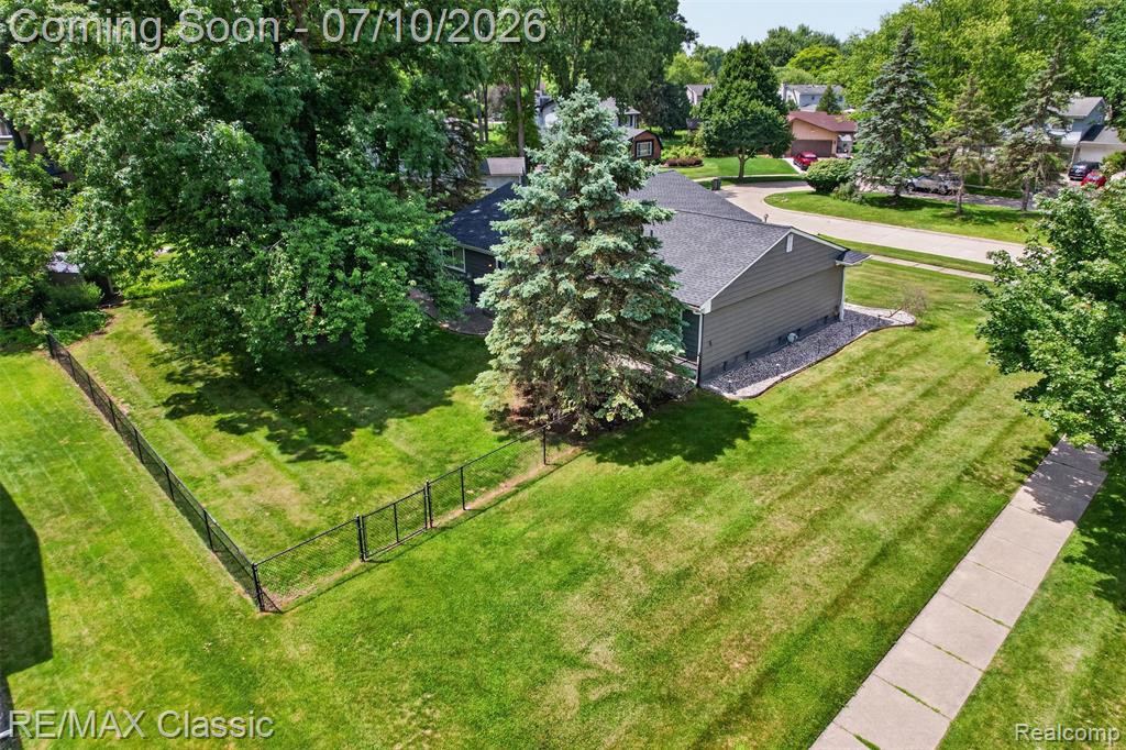 748 Randall Drive, Troy, MI 48085 — Photo 41